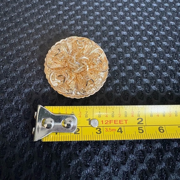 Vintage Gold Tone Filigree Scarf Clip / Slide - Ornate & Elegant - Picture 8 of 9